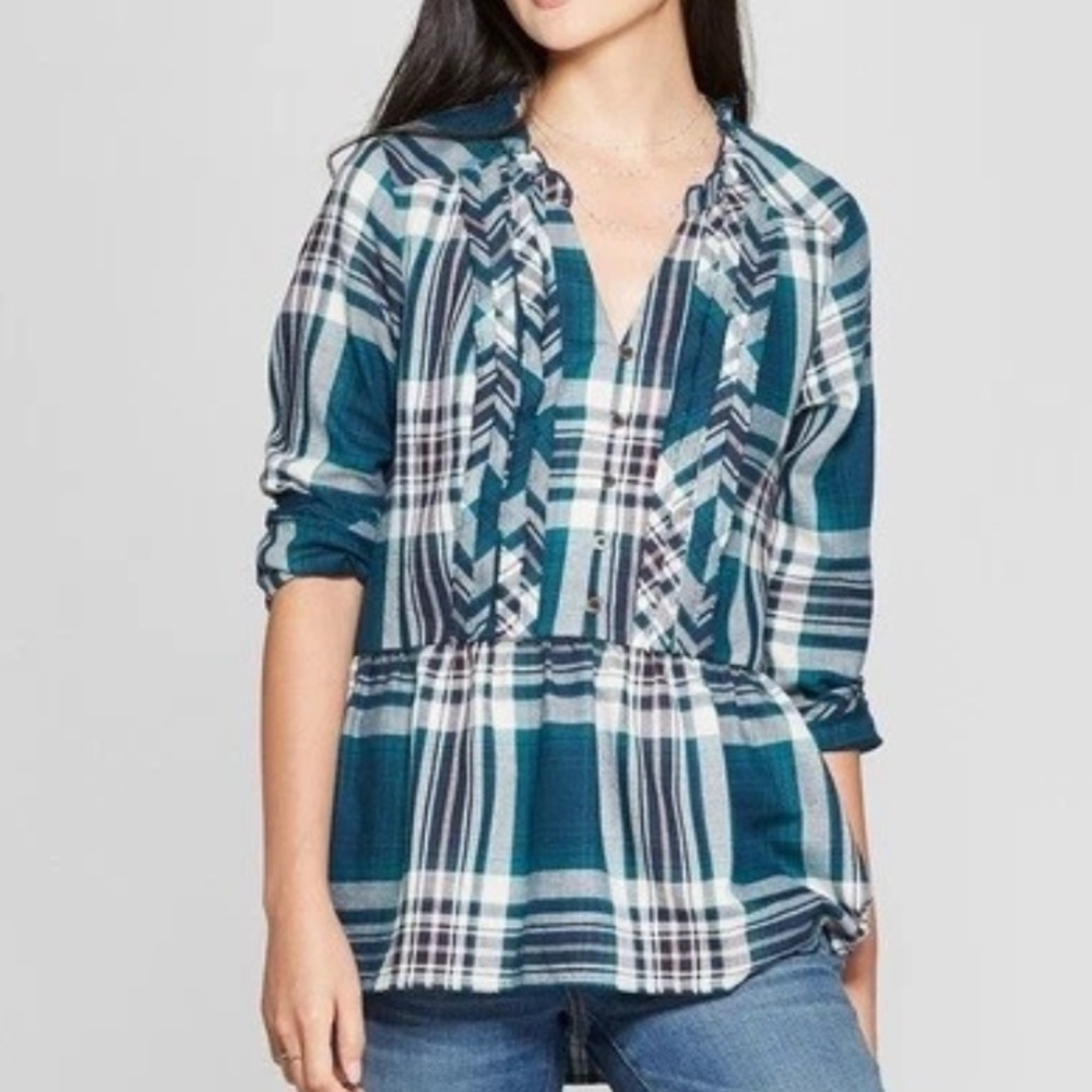 Knox rose green plaid ruffle peplum top size large
